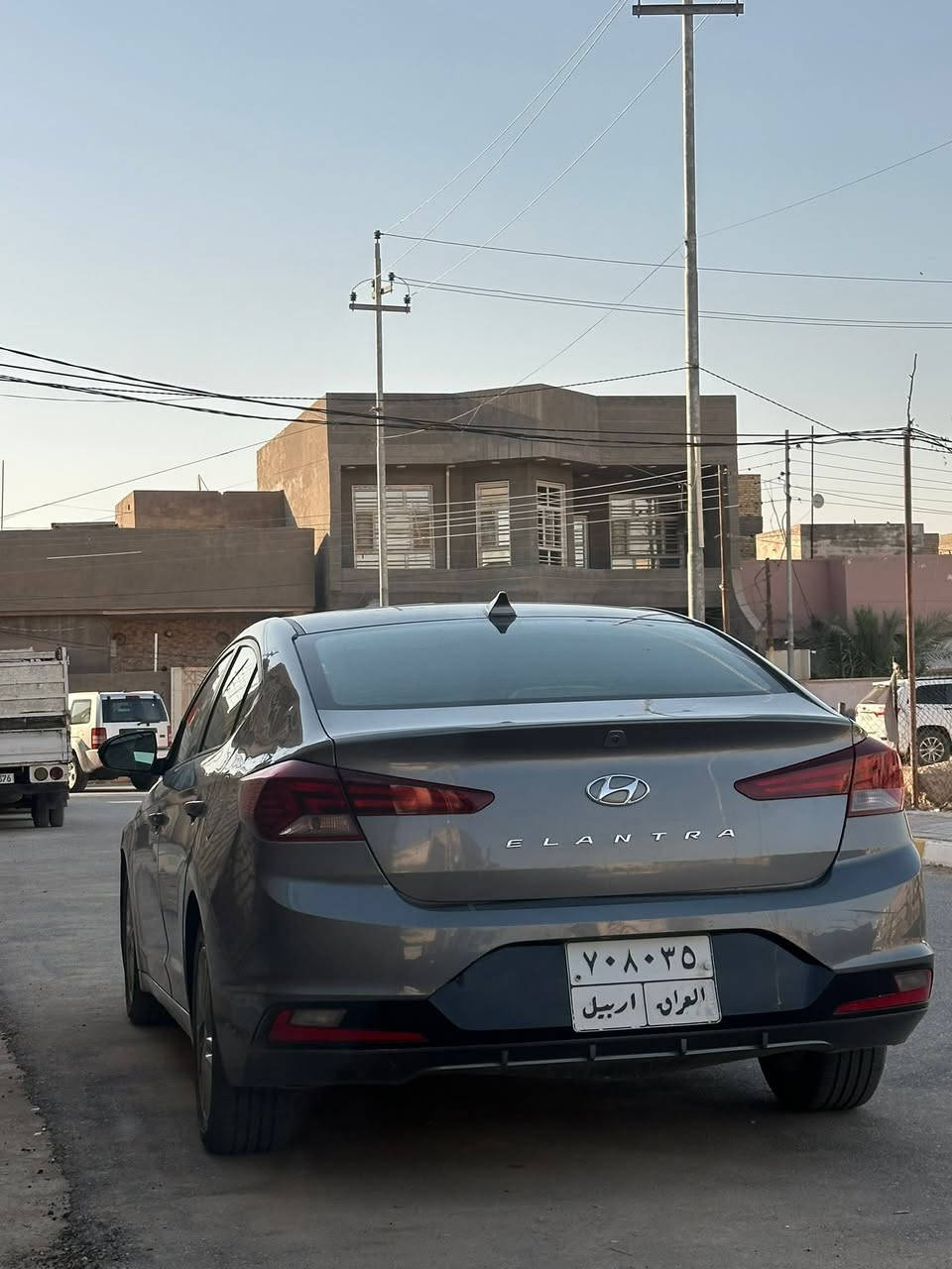 سلام عليكم لبيع النترا موديل 2020 السياره بيه بنيد فقط الباقي مكفول السياره حيل جديده مكينه كير حداديه تخم تاير كله جديد السياره نظيفه وممتعوبه مكاني ديوانيه ***********
