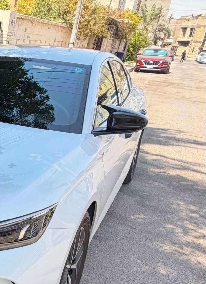 سلام عليكم
خاص بال ((((Byd Qin L ))))
كڤر مرايه باتمان 
+
سبايدر خلفي رياضي 

كما موضح بالصور 
نضيفات شبه جديد استعمال قليل تجي تفحصهن 

لاسق وجهين أنطيك هم 

أبيع شلع ما بيع كل وحده وحد 
سعرهن اثنيهن. 
(45 )
بيهن مجال بسيط 

***********
توصيل ما عندي 
بغداد البلديات
