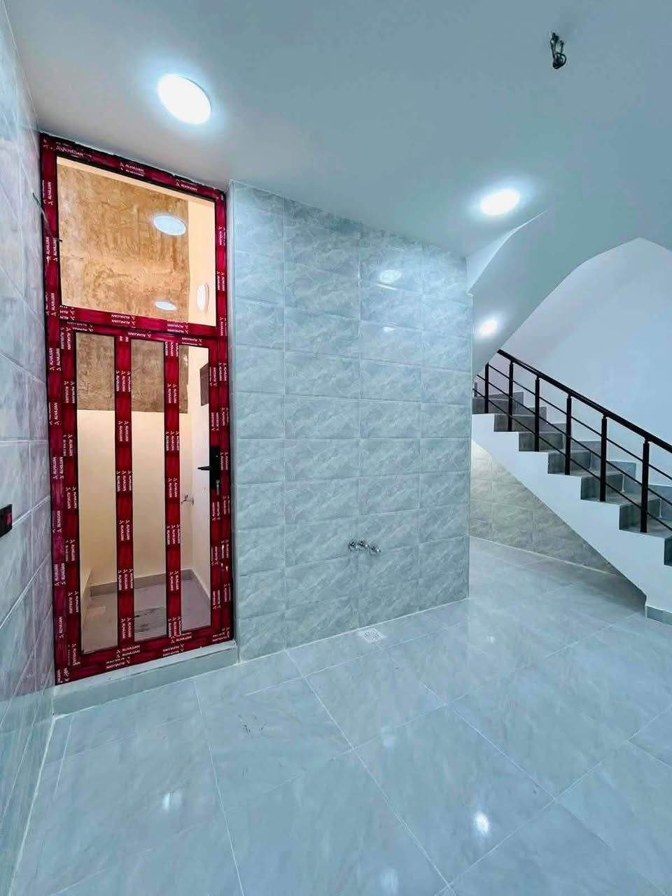 ✨السلام عليكم
🏠#للبيع_بيت 50متر واجهيه 5متر نزال 10متر 

🏗️بناء طابقين 

📍العنوان #بغداد_الدور_البوعيثه

⬅️مجمع العيثاوي 

🔹يحتوي البيت على

✅غرف منام 2

✅ستقبال-

✅مطبخ-

✅مجمع صحيات 

🔴 ملاحضه البيت جاهز للسكن ✨ 

🔹نوع العقار طابو زراعي سند 25 اقرار محكمه

🔴السعر جدآ مناسب

⬅️ للاستفسار خاص او الاتصال على الرقم  

***********🏛️☎️
