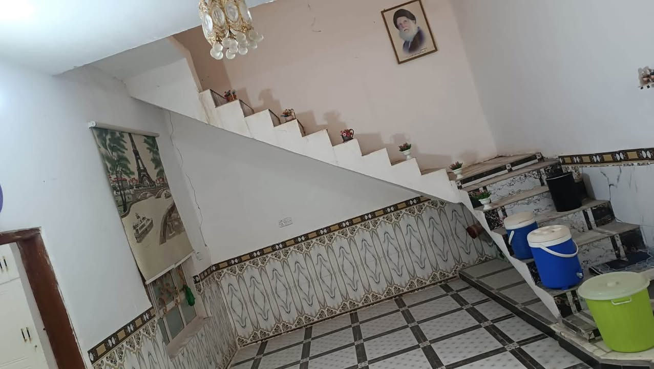 دار للبيع :حي الجوادين /نزلة شيخ زيد
مساحة 200م 
بلوك كهربائي جاهز للسكن بناء حديث
 
التواصل :***********
            ***********
