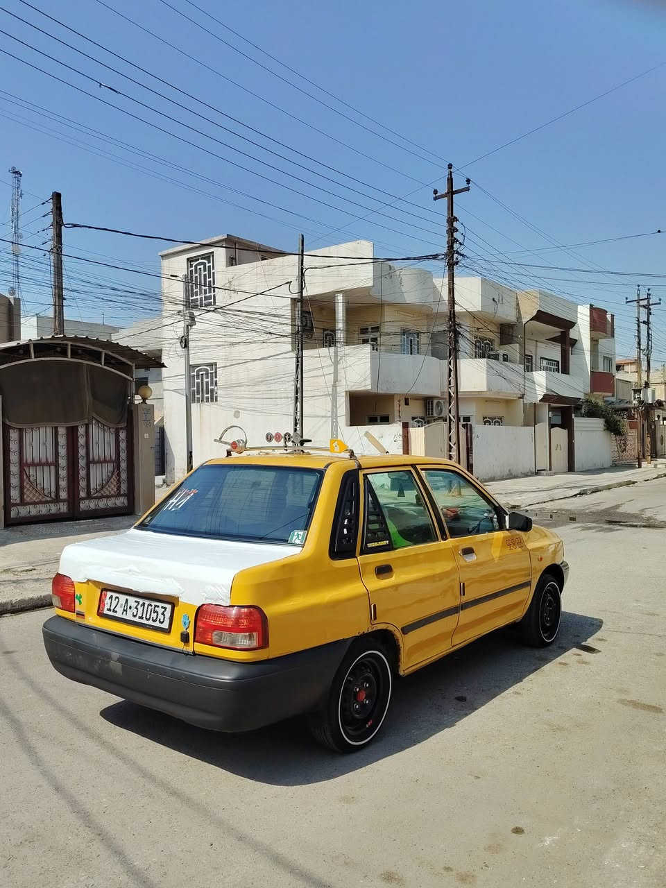سلام عليكم سياره سايبه للبيع رقمها نينوى جديد سياره باسمي هيا غرمات 0 تخم تايه تخمها جديد محرك كير شرط سياره ما بيها صبغ وما بيها معجون كاربون بانزين ماستر شوصيا جدد بس واحد مقوي  سياره. تاخذها شرط ما تصرف عليها ربع دينار السعر 28 وبيها مجال لشراي  الاتصال ع الرقم (***********)(***********)
