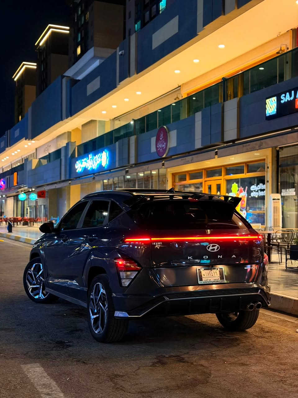 السلام عليكم 
‼️للبيع فقط او المراوس مع كورلا هايبرد 
‏ 2024 Hyundai Kona N line
حجم المحرك 1600 توربو  
المسافة المقطوعة 25 كيلو وليس ميل  قابل للزايادة 
🔴مواصفات 
🔹فتحة 
🔹تشغيل عن بعد
🔹بصمة
🔹دخول ذكي 
🔹كير تعليق
🔹ستيرن رياضي N
🔹ستيرن تدفئة
🔹لد امامي متصل 
🔹شاشة ابل كار بلي 
🔹شاحن واير ليس 
🔹مقاعد جلد وكنتاره 
🔹كشنات حضن رياضي 
🔹كشنات ختمN+خط احمر 
🔹قيادة ذاتية 
🔹سايد بريك دكمة 
🔹اشاير بل مري 
🔸انضمة قيادة : سبورت نورمال ثلجي
‼️بدون لوحات ‼️
للاستفسار واتساب ***********
