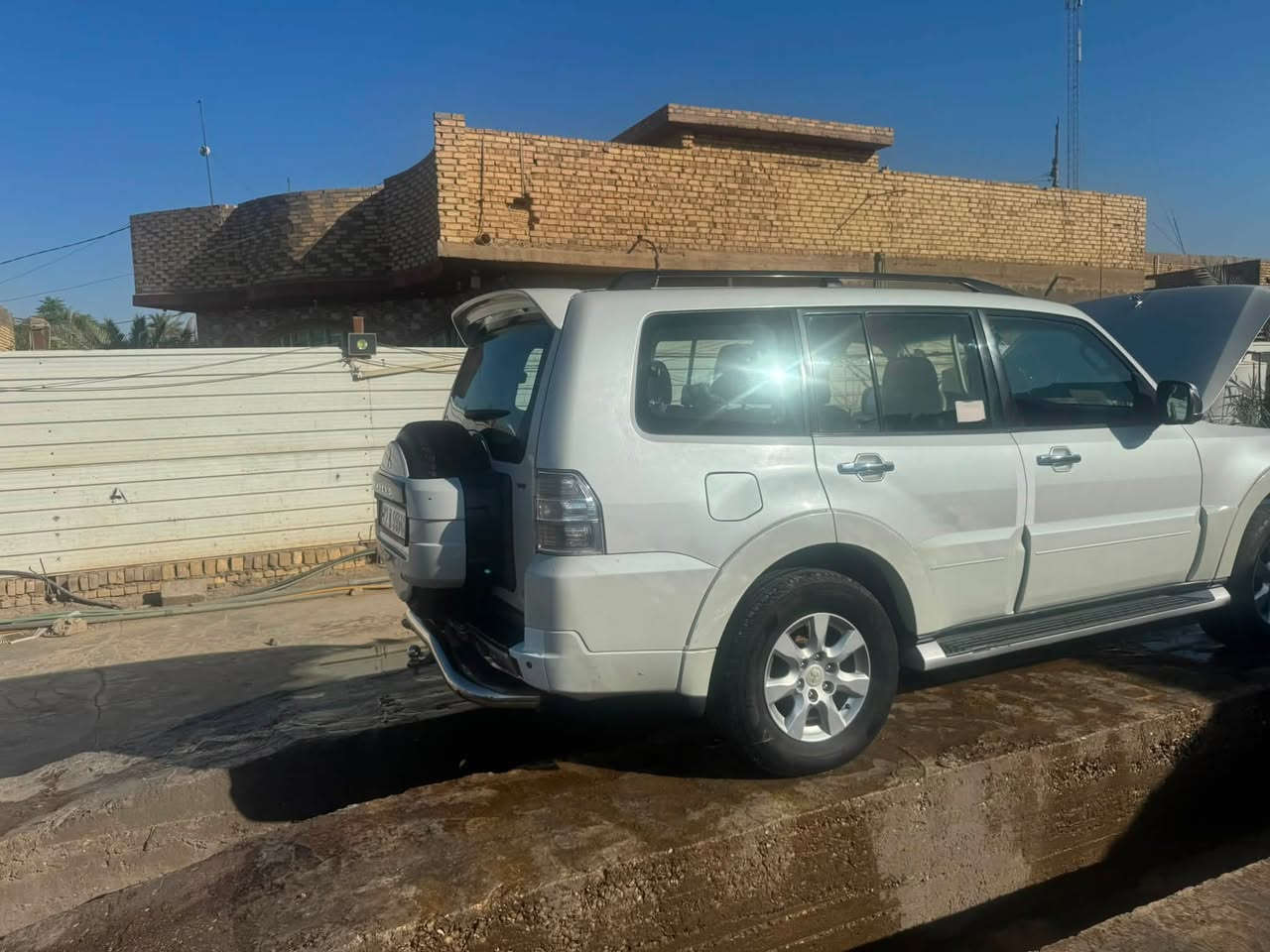باجيرو حبتور فول واحد ع واحد رقم اربيل باسمي 
بيه الجاملغ الأيمن الامامي تبديل بدون دواخل
السعر 132 وبيه مجال 
موديل 14
***********
