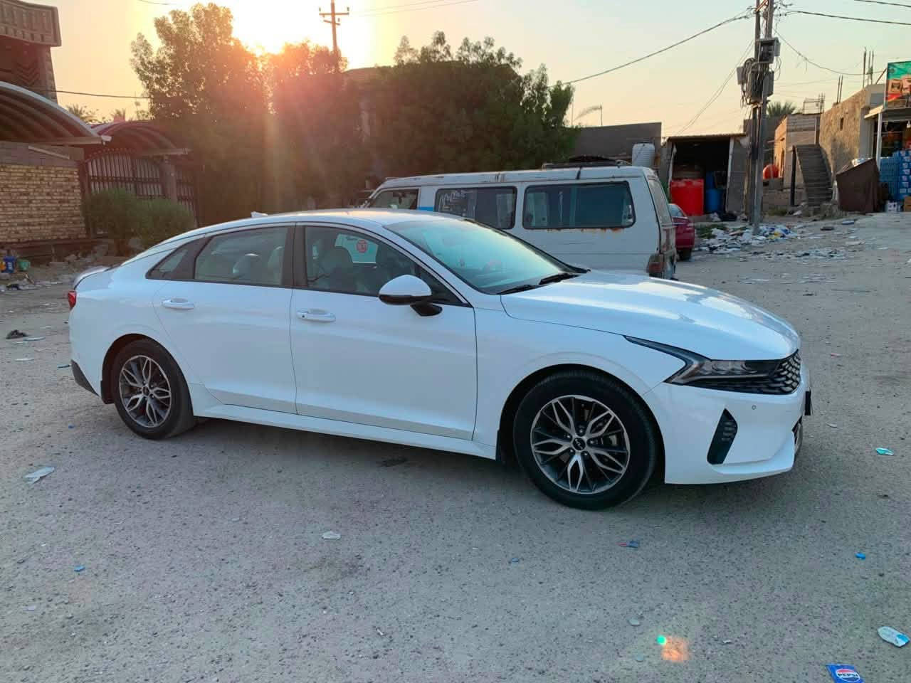 كيا  K5 🚘
موديل 2023 خليجي
مكينه 2000 دوش ✅

رقم سليمانيه 

مواصفات السيارة_
• تشغيل عن بعد 
• ⁠بصمه عدد 2
• ⁠ويل كروم
• ⁠انارة ترحيب عند الأقتراب
• ⁠صندوق ذكي يفتح عند الأقتراب
• (درايف مود ) ⁠5 انضمة قياده
• ⁠شاشه كبيره car blay + كامره دواره
• ⁠حساس خلفي  
• ⁠⁠مانع انزلاق
• ⁠تبريد قطعتين
• ⁠اشارة بالمري + شفط
• ⁠مخارج USB
• ⁠فول تحكم ستيرن +كروس سرعه 
• بك لايت لد متصل⁠✨
• ⁠كرسي السائق كهرباء
• ⁠ ⁠
اخوان السياره كفاله عامه (عدا بارد قليل

✨السياره على وضع الشركه برغي واحد ممفتوح ✅
  مكان السياره بابل أو كربلاء

***********
