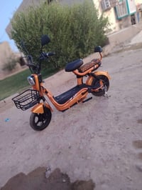 ماطور شحن • يحتاج بطاريات • العلم