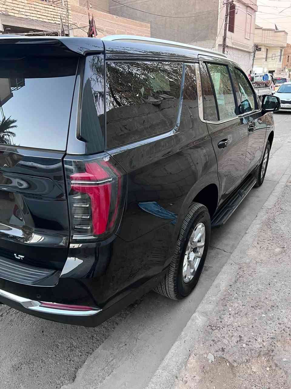 السلام عليكم
تاهو موديل ٢٠٢٥  وارد أمريكي LT

ماشيه ١٢ ميل 

 

حادث جاملخ خلفي وشويه من لباب بدون فتح 

بدون ايرباك الموصفات 

فوروبل 

كراسي جلد 

باب خلفي كهرباه 

كامرات ٣٦٠ درجه 

وبعد بيه هواي مواصفات  

السياره شهداء اسويلك بيه وكاله ولكتاب السعر480 وبيه مجال  المكان بغداد الرقم ***********
