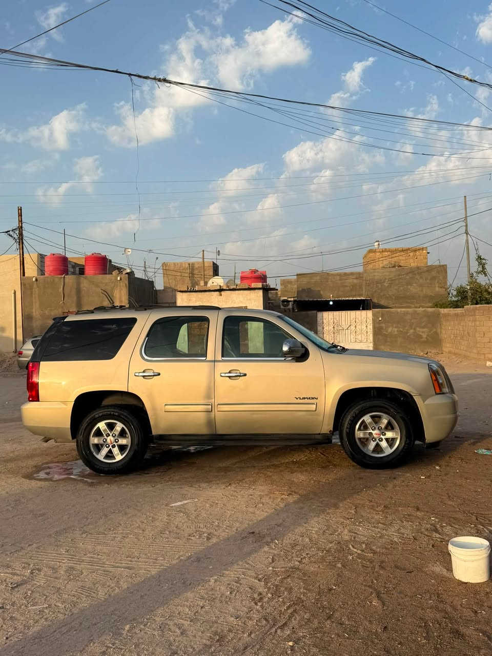 السلام عـليكم جمسي يوكن 2010 خليجي بترا رقم بصرة انكليزي
فول ما عدى الفتحه
كفالة عامه من الضربة و الصبغ والعيب الشرعي
سيارة مال بيت وجناي ما متعوبه وماصاعدة عل خط 
سيارة ب اسمي تحويل ثاني 
مكينة 5,300 المرغوبة ، كير ، حدادية ، تخم تاير جديد 
تبريد ثلج تدفئة 

المواصفات 

المحرك: 8 سلندر V8 سعة 5.3 لتر

كير: أوتوماتيك 6 نمر

تبريد 3 قطع 

نظام 4 ويل

ويل 17 بلادي

حساسات خلفية + كاميرا خلفية 

كشنات كهرباء

نضام APS + مانع انزلاق 

+ منضومة زنون 

العنوان : بصرة خور الزبير

الرقم: ***********
اتصل وبخدمتك

#ادمن
