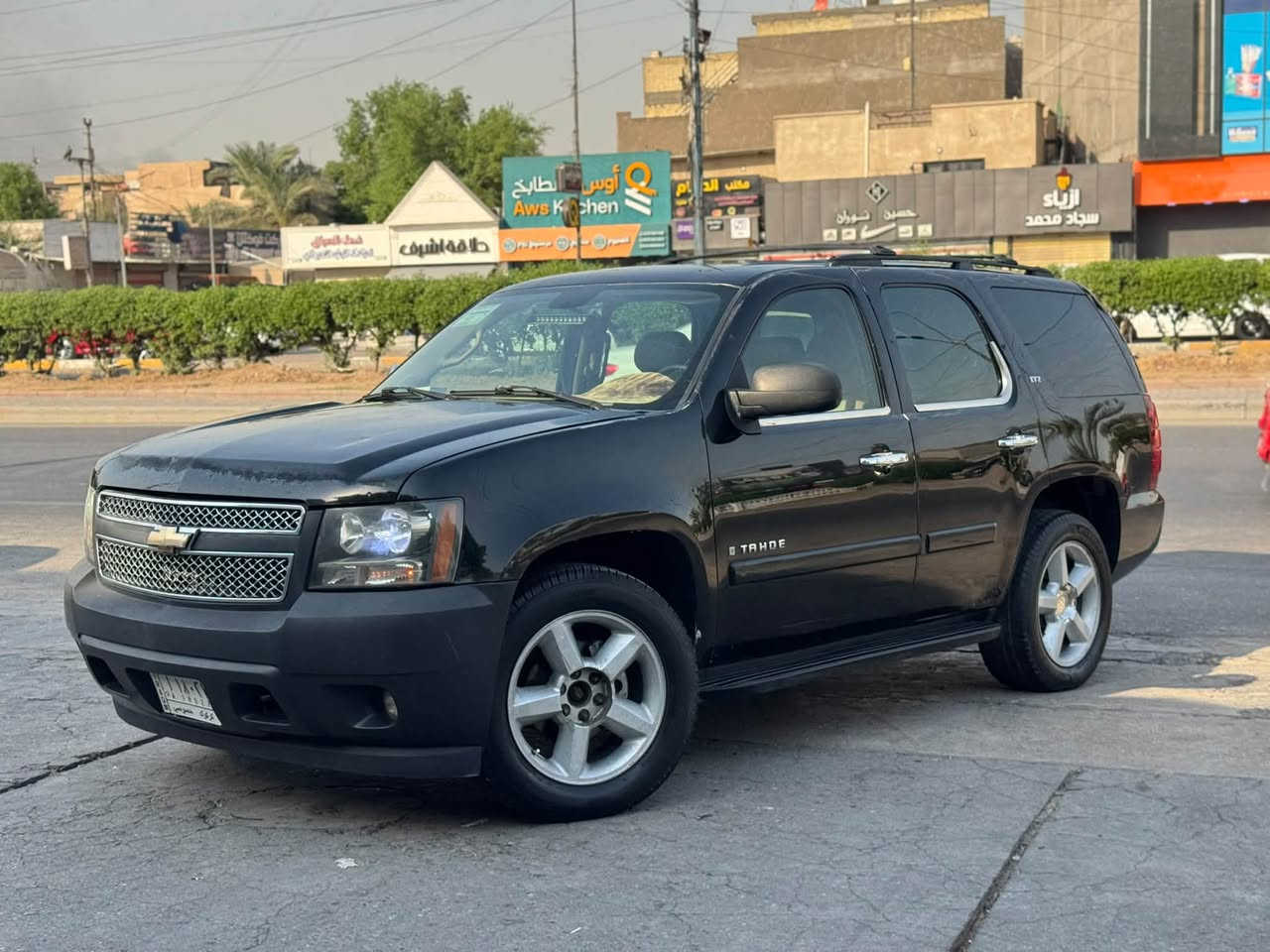 سلام عليكم
 تاهو LTZ للبيع والمراس موديل 2008
السيارة خليجيه بدون حادث مابيها نواقص السيارة جاهزه صدر جديد مكينه 5300 المرغوبه كير ومكينه جدد شاديهن رقم كركوك قرار ٤٨ فقط وكاله؟  تبريد شغال مابها نقص المكان بغداد  السعر 115 وبيها مجال حك الجيه رقم
***********
