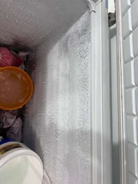 ثلاجه ومجمده • للبيع