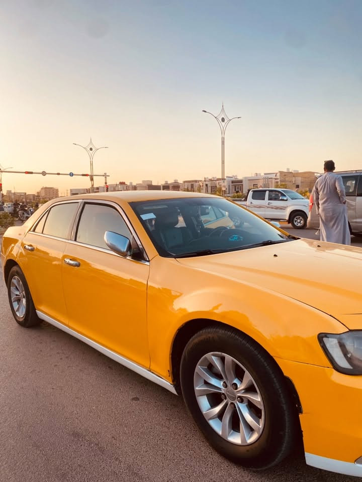 السلام عليكم 
للبيع اوباما تكسي موديل 12 سياره جاهزه ع اخر حبايه فول مواصفات Sحادثها بچم وبيها تصليح بمقدمه البرانكيت كل نقص مابيها رقم ذي قار  السعر 125 مكاني الناصريه الغراف 
الاتصال 
***********
***********
