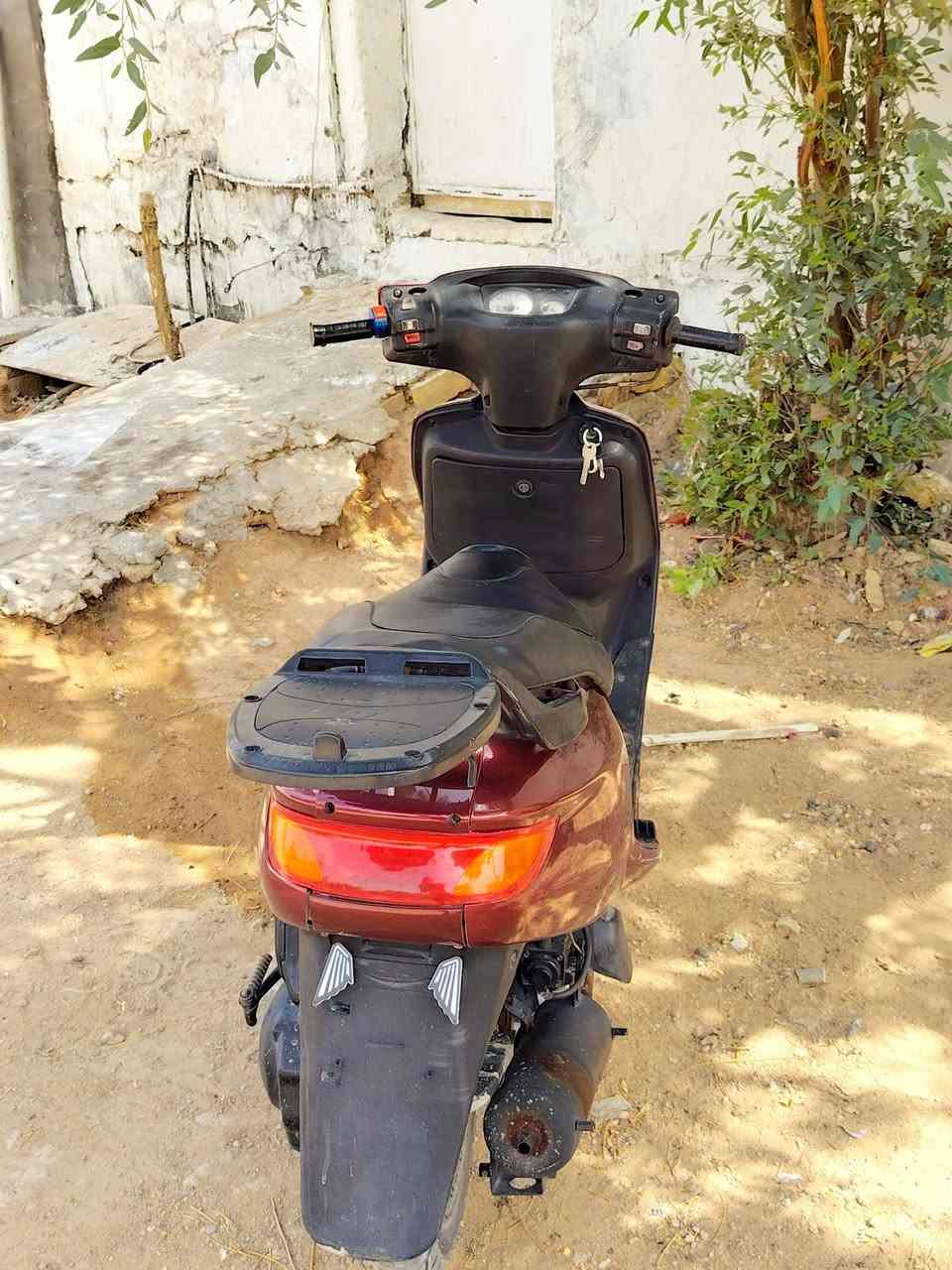 السلام عليكم 
فراشه للبيع نضيفه وحلوه وناعمه ومعدل والكهربائيات شغاله كله واسويلك مكاتبه بيه سعر 500وبيه مجال قليل حك الجيه مكاني نجف حي النداء 
***********
