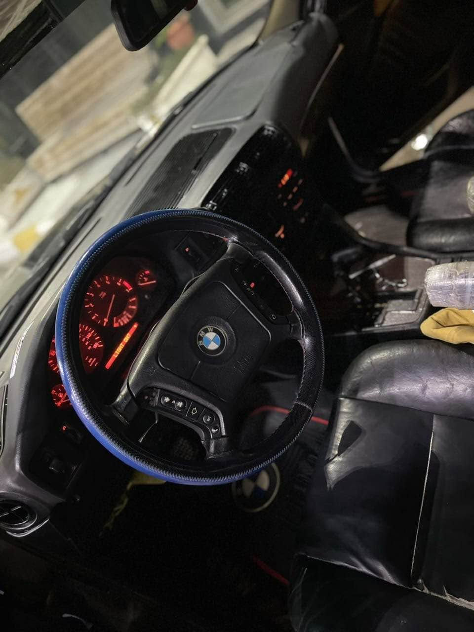 سلام بيئم موديل 98 فول دبل ايرباك جامامت كهرباء سلايت 
سياره بلشرط كهربائيات كله شغال بيها بطاقه بانزين مكينه 525 مسكر مكينه كير بدون عيب سستم سماعات وهسوالف كله بيها كشنات جلد شغال بس شوي تغليف تعبان مكاني كركوك سعره 55
رقمي *********** كركوك, العراق
