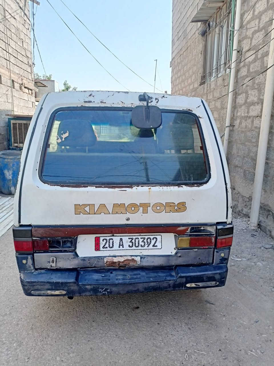 كيا بستا موديل1995 مكينه جديده بم جديد باج واحد صفحه سايق سياره جاهزه كبل لشارع  رقم نكليزي سنويه 28 تريد وكاله تحويل مصفره هيئه وغرمات وصل خط وبحث جدد السعر 35 وبي مجال حك جيه 
***********
