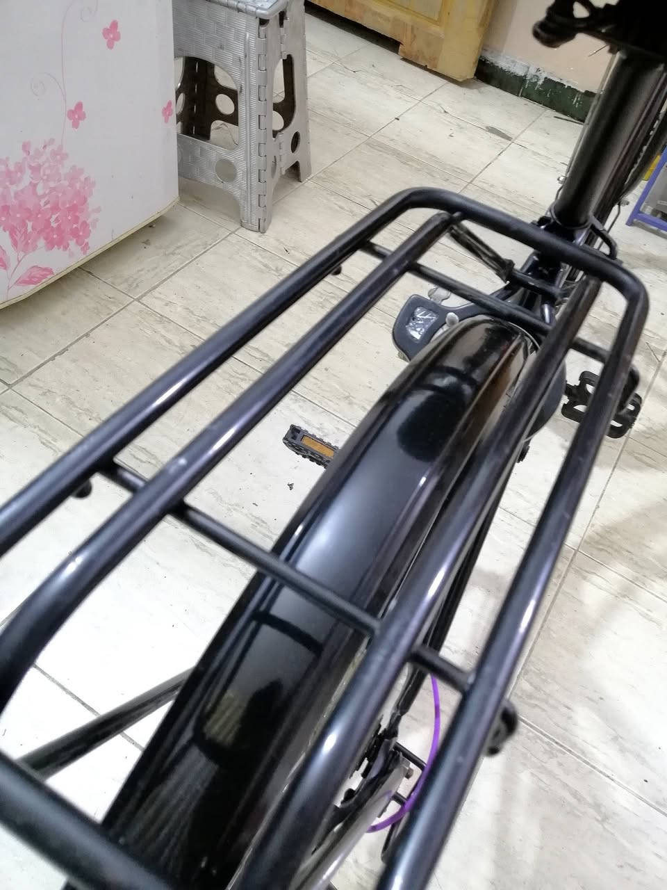 السلام عليكم باسكل بالة اوزان تاير عريض يتحمل وزن 150
بايسكل 🚲 ياباني بالة أصلي (شغل نظيف)
​المواصفات: ​كير 7 نمر حساس امامي 
​اللون: اسود لامع ​الحجم: 27 ونص  
​الإطارات:  أصلية نقشة واحدة سيباية عضمية
​الملحقات: لايت داينمو امامي + قفل تاير خلفي اصلي
​📍 المكان: بغداد حي الجهاد
📞  تواصل واتساب *********** 
يوجد خدمة توصيل كل المحافضات 🚖
