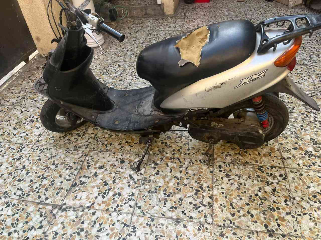 عصفورية • طافية • مجال بسيط