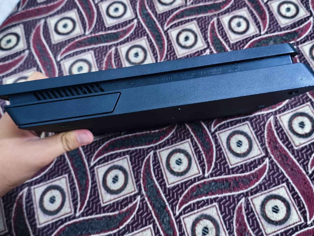 بلي 4 سلم اون لاين 

ذاكرة 512

نظافة 95٪ لوك ستيكر ممفتوح ويا العاب 

VIGOR
FARCRY4
THE LAST OF US جزئين قرص

ملحقات كاملة ويدة اصلية

مكاني نجف

سعر 275

للتواصل ***********
***********
