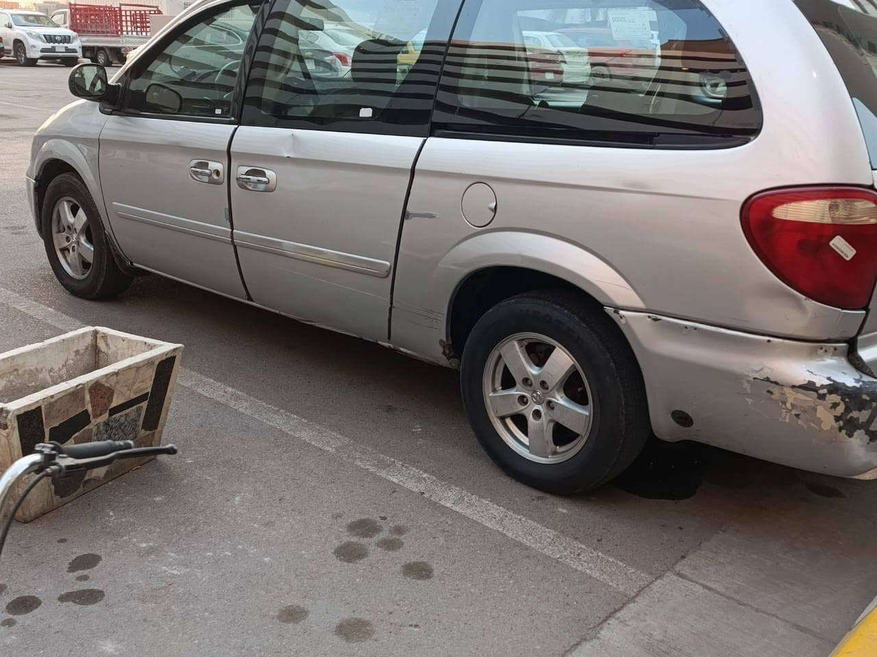 ... مكلف بالنشررررررررر ....
دوج كرفان طويلة 2007 محرك 3800 تبريد 3 قطع بيبان كهرباء جنطة كهرباء تخم تاير بيها صدر نضيف  .. السيارة حاليا متروكة نقصها بوري ماء راديتر الي يم المكينة وباتري وعمبار بريك ..
**السيارة رقم صدامي بغداد ساقطة السنوية سنة 2022 السيارة صاحبها متوفي عندي فقط مكاتبة بيها الي يشتري اضمن الة السيارة ما مطلوبة عشائريا ولا دولة واتكفل بالموضوع .. حاليا موجودة في بغداد
السعر المطلوب 30 ورقة
**رقم مالك السيارة ***********
