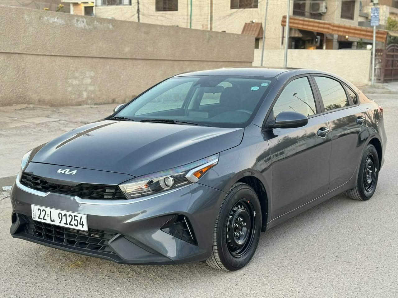 السلام عليكم فورتي 23وارد
حادثهه مثل ماموضح بالمنشور بدون دواخل نهائيا مكينه وكير عالشركه برغي ممفتوح  بيهه

ماشيه 70m

 ليبل واحد بدون تبديل فقط بنيد صبغ 

مواصفات نص فول السعر 135وبيهه مجال تحويل شوكت ميعجبك 

رقمي ***********

