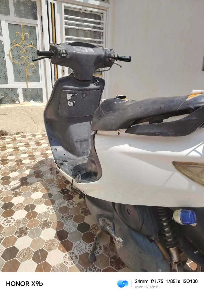 سلام عليكم دراجه فراشه نضيفه برغي ما مفتوح بيه كهربائيات كلشي شغال سلف شغال كامله لأخر حبايه السعر 500وبيه مجال كلش بصيط مكاني ديوانيه مركز ما موجود ع ماسنحر اتصال ع رقم او واتساب ***********.صاحب دراجه
