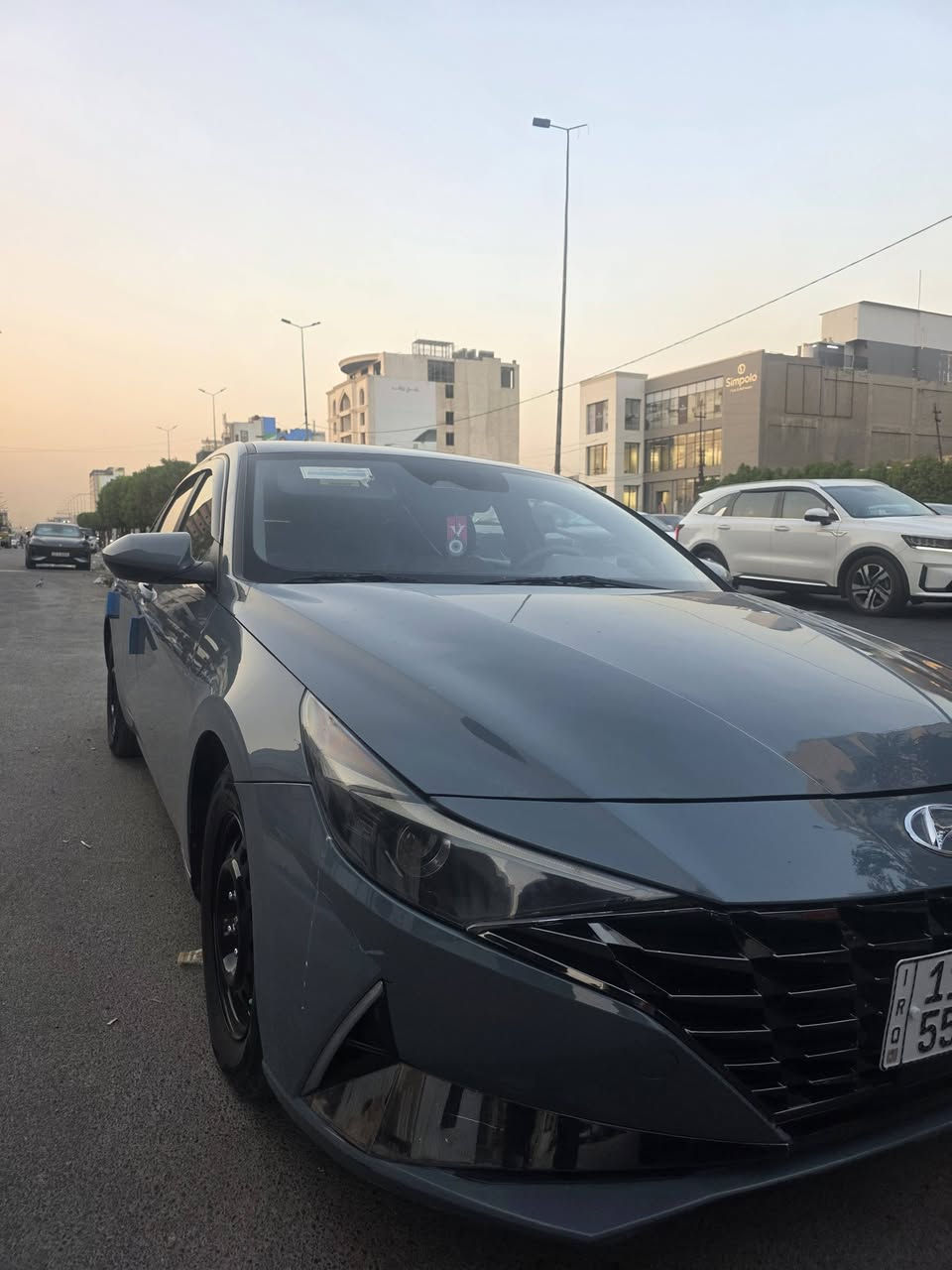 النترا هايبردمحرك 1600
2022 نص فول
بنيد  نفسه 

الجاملغ مبدل 
ماشيه ٥٣ كيلو متر 
بصمه تشغيل وابواب وجنطه
تشغيل عن بعد ⚡️
صندوق ذكي يفتح عند الاقتراب 
كامره دوراه 
شاشة لمس  مع عداد دجتال 
تدعم نظام Android Auto +Car play 
شحن تلفون 🔋📱
رادارات
 رادار جانبي النقطه العمياء ⚠️
تحديد مسار+ سياقة آليه
توقف ذاتي 🚳 عند الاقتراب من سياره 
‏فول تحكم ستيرن
كروز مثبت سرعه
3 وضعيات قيادة Smart‏-Sport-Normal
منافذ Usp /Aux /12v⚡️
‏‎نظام ABS/مانع انزلاق

‏‎حساس اطارات
السياره جاهزه وجديده جدا 
المنصور 🛑
***********
133    وبيه مجال

