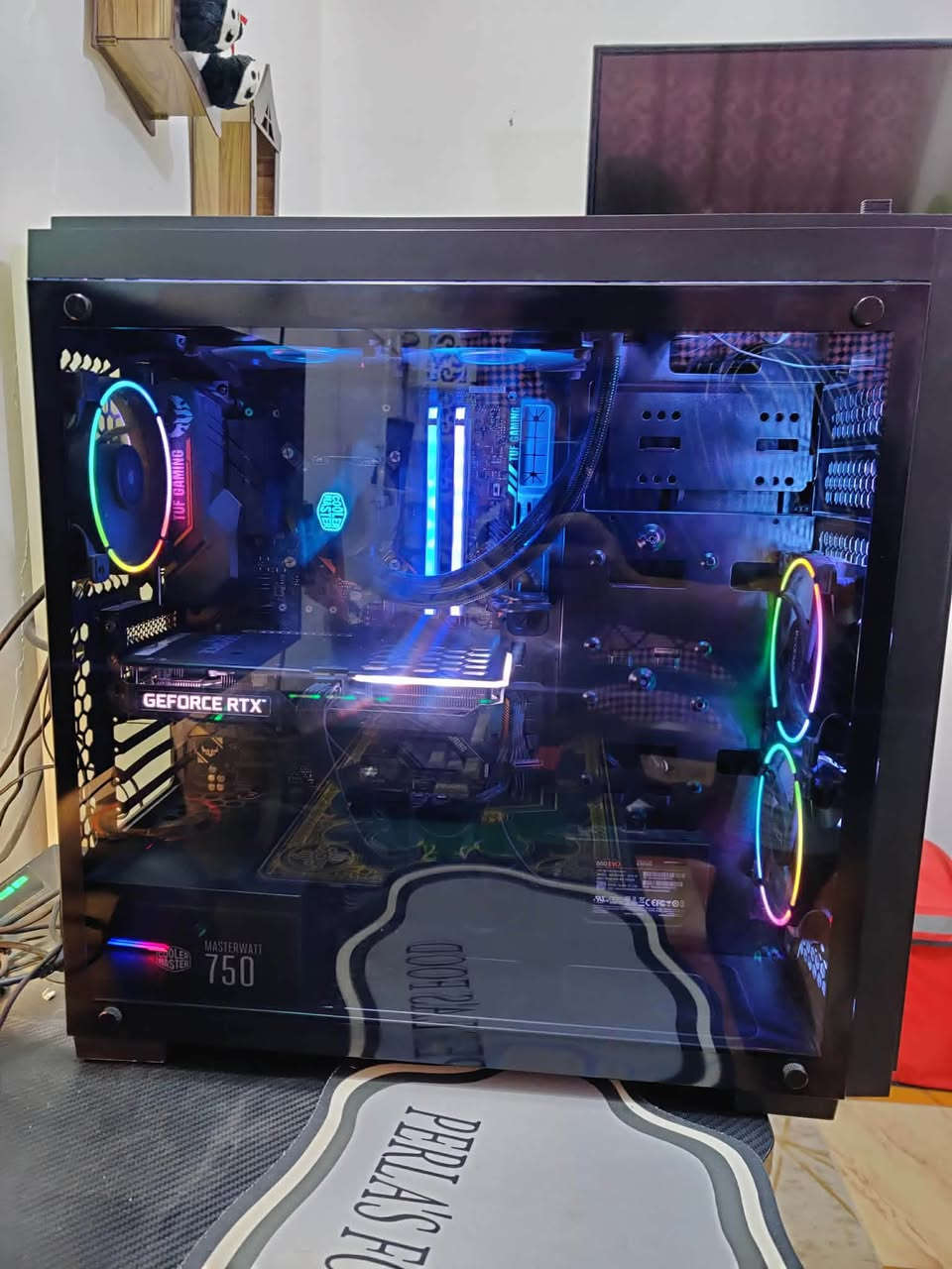 السلام عليكم 
تجميعة للبيع مع الشاشة والميز 
السعر115000
مليون ومية وخمسين

cpu: i7 9700k 
gpu: gainward 3060ti 
case: thermaltake (mid tower rgb)
mb: tuf z390 plus wifi
Ssd:1000 sata
ssd: 250 sata
ram: ddr4 16 gb 3200 mhz (corsair rgb)
مواصفات الشاشة 

ازوز 27
1ms
165hz
ابيع كامل مو قطع 
شراي اتصل***********
كراتين القطع كلهه موجودة
