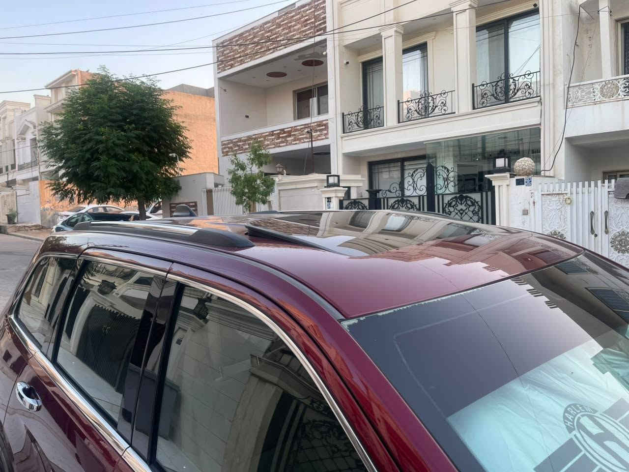 سلام عليكم
للبيع جيب كراند شيروكي
موديل ٢٠١٧
ماشية ٦٣ الف ميل
مواصفات لمتد
السيارة جاهزة من كل نواحي بدون اي نقص
محرك هيمي ٥.٧٠٠ 
وعليها إضافات اصليه
ويل SRT بلادي
تخم إطارات دنلوب
بطارية جديه
استيرن SRT بلادي
صالنصات أسود SRT
بصمة SRT بلادي
اويل كاج كان
تخم بلكات ريسنك
السيارة اب اسمي رقم جديد
رقم الهاتف *********** واتس آب مفتوح
السعر ٢٦٠ $
وبيها مجال بسيط
السيارة مكفولة من كل شي عدا بي شبر بارد يم يدة الصندوگ
مكان سياره أربيل بغداد, العراق
