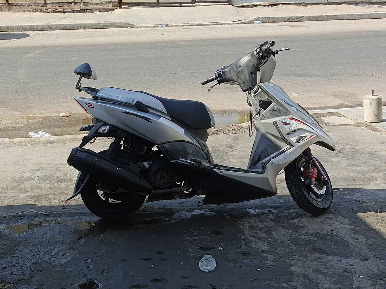 سلام عليكم شباب GTR نكره سلف مكينه خير من الله يرادله جويتر شلعته مو زينه سعر 750 وبيه مجال حك جيتك مكان بغداد جديده ***********
