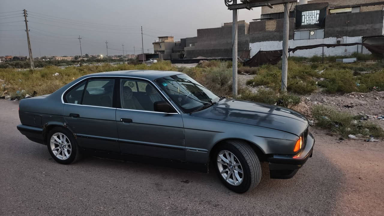 بي إم 525i • ١٩٩٢ • اوتوماتيك