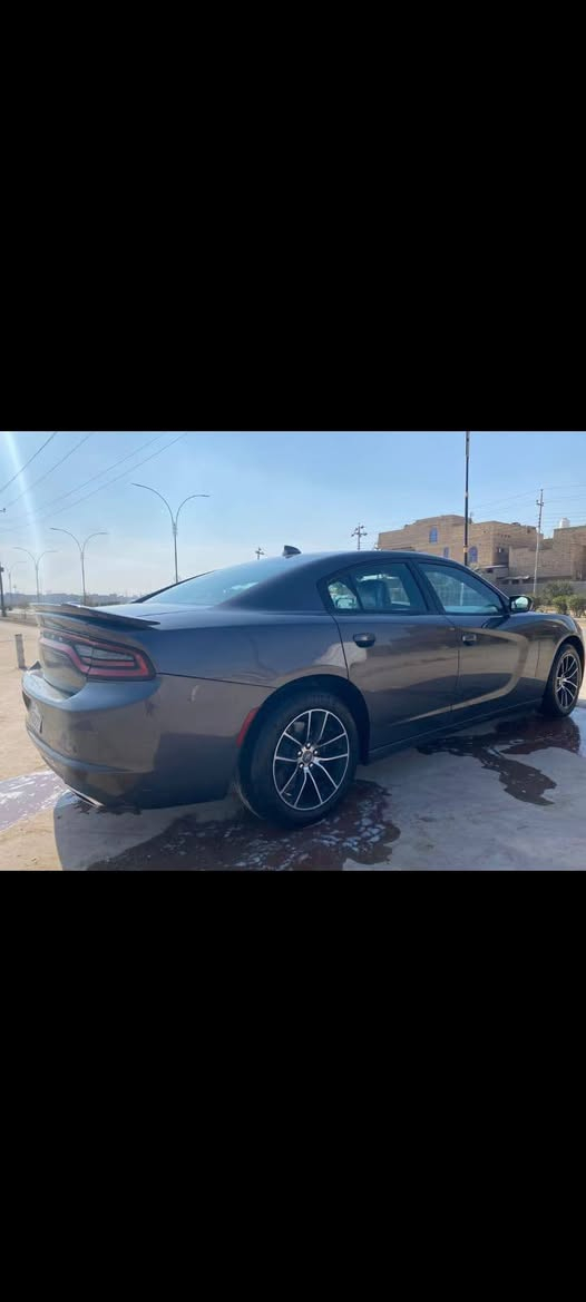 السلام عليكم 
جارجر موديلsxt 23 النداء الاخير 
محرك 3600 
حادثها فقط بنيد امبدل نفس الون 
يعني بدون صبغ والباقي كفاله 
ماشيه 50 الف استخدام شخصي
 ما مشتغله خط ابد 
فول مواصفات  عده الفتحه 
رقم بغداد ب اسمي تحويل ثاني يوم  
غرفه كنتاره 
تشغيل عن بعد 
ستيرن كهرباء 
كشنات تدفئه تبريد 
بعد هواي مواصفات 
السعر 230 او بيها مجال 
العنًوان بغدادالامين الثانيه 
***********
