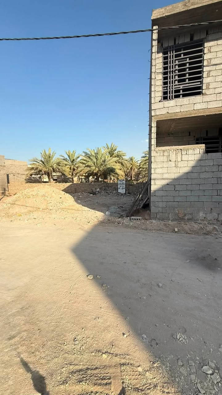 🏡 أرض للبيع – ملحق ذو الفقار
المساحة: 57 متر مربع
 الأبعاد: الواجهة 4 متر × النزال 14 متر
 نوع السند: طابو زراعي (سند 25)
📍 الموقع والمميزات:
 المنطقة: ملحق ذو الفقار
 بالقرب من حي الكرار
 قريب جداً من شارع الحولي ومستشفى الكفيل
 تقع على شارع عريض وموقع مخدوم وقريب من الخدمات.
📞 للتواصل والاستفسار: ***********
                                 ***********
