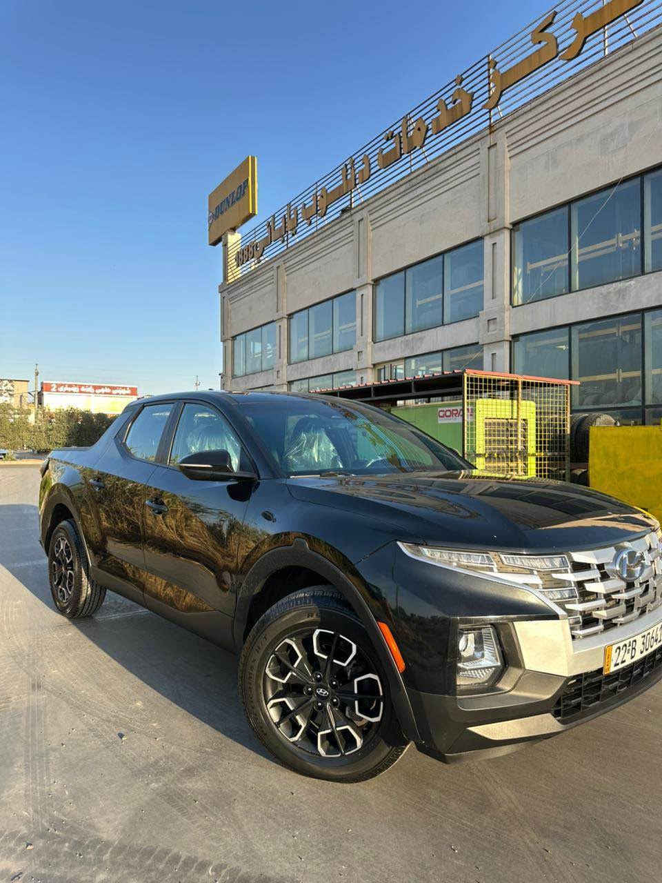 🚘 Hyundai Santa Cruz SEL 2023 — بۆ فرۆشتن

⭐ مۆدێل: 2023
⚙️ موتۆر: 2.5L — 4 Cylinder
🔄 گەیاندن: 4×4 / AWD
⚙️ گێڕ: ئۆتۆماتیک 8 خێرایی
⛽ بەنزین
🎨 ڕەنگ: ڕەش
🔑 VIN: 5NTJBDAE7PH075213

🚗 سەیارەکە زۆر جوان و شیکە و بۆ کار و بەکارهێنانی ڕۆژانە زۆر گونجاوە.

⚠️ تێبینی: جاملغووی پێشەوە لەگەڵ دەرگای لای شۆفێر کەمێک ژووری گرتووە، بەڵام بە گشتی سەیارەکە ئامادەیە بۆ بینین و پشکنین.

📍 شوێن: هەولێر
💰 نرخ: بۆ 158$

📞 بۆ زانیاری زیاتر و بینینی سەیارەکە پەیوەندی بکەن.
0️⃣7️⃣5️⃣0️⃣4️⃣4️⃣9️⃣2️⃣1️⃣3️⃣4️⃣

***********

🚘 Hyundai Santa Cruz SEL 2023 للبيع

⭐ الموديل: 2023
⚙️ المحرك: 2.5 لتر — 4 سلندر
🔄 الدفع: 4×4 / AWD
⚙️ القير: أوتوماتيك 8 سرعات
⛽ بنزين
🎨 اللون: أسود
🔑 VIN: 5NTJBDAE7PH075213

🚗 السيارة جميلة وعملية ومناسبة للاستخدام اليومي والعمل.

⚠️ ملاحظة: الرفرف/الجانب الأمامي مع باب السائق فيه انبعاج بسيط، كما هو موضح، والسيارة متاحة للفحص والمعاينة.

📍 الموقع: أربيل
💰 السعر:158$

📞 للاستفسار والمعاينة يرجى التواصل. أربيل, العراق
