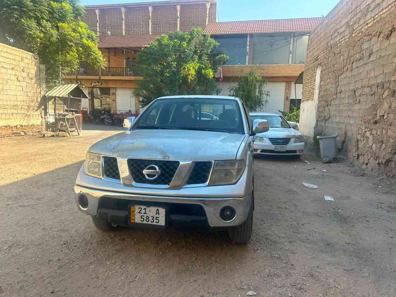 نيفاره ٢٠٠٩
كير عادي ٦ نمره 
صبغ وجه البنيد 
تبريد ثلج 
محرك بلادي ممفتوح شرط
تخم تاير 
صدر جديد
رقم جديد
هزه جديد 
رقم شمالي سليمانيه 
السعر ٨٨ وبيها مجال للشراي
مكاني زهيرات 
***********
