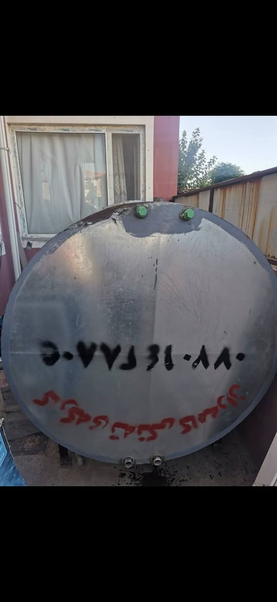 بەناوی خوای گەورەو میهربان ئەم عەشیانە بۆ فرۆشتن 2دانە دۆشەکی یەک نەفەری لۆک  قیاسی 90بە190  بەرزی 10سانتیم  نرخی  هەردوکی 75 هەزار  تەنکی  16بەرمیلی سەرو بن کراوە  نرخی120هەزار   ئاوینەی هەڵواسین  نرخی 75هەزار  شوین سلیمانی مشتەریت تیل بکە***********

