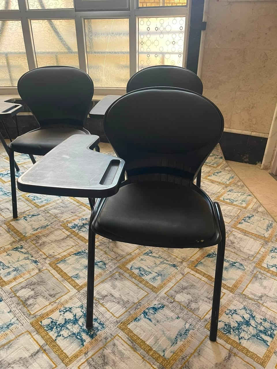 � كراسي جامعية للبيع – مناسبة للمعاهد والمدارس الأهلية

متوفر 30 كرسي جامعي بحالة جيدة، مناسبة جدًا لـ معاهد التدريس الأهلية والمدارس وقاعات الدورات.

💰 السعر: 35 ألف للكرسي
🔹 يوجد مجال بالسعر للجادين
📍 العنوان: طويريج – حي الجمعية
📞 للاتصال والاستفسار: ***********
👤 أبو جعفر

🔸 العدد: 30 كرسي
البيع للجادين فقط
