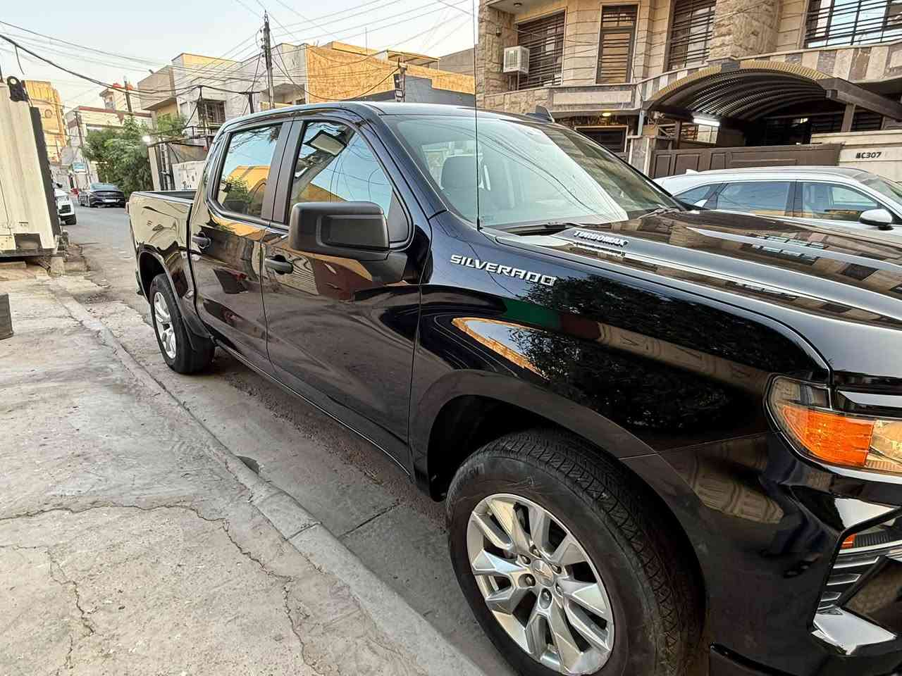 سلفرادو ٢٠٢٤ • ٧٢ الف ميل • رقم بغداد