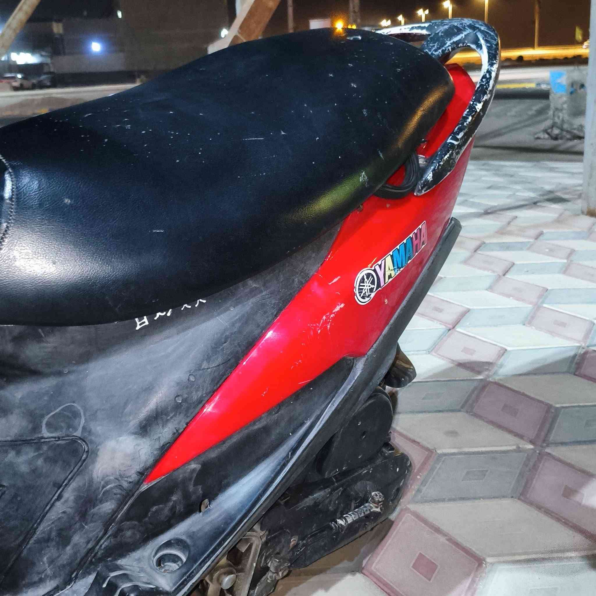 دراجه ماكس عدلة
وياله رياضي
دبلات رياضي
مكينه 49
گزوز رياضي FM
الدراجه جاهزة
بس الباتري گاعد
دراجه نگرة
لايت امامي 5 الوان
لايت خلفي لون ازرگ
السلف شغال كهربائيات شغالة
بس الباتري گاعد
مكاني بصرة ابي الخصيب
***********
سعر الدراجه 650 وبيها مجال
