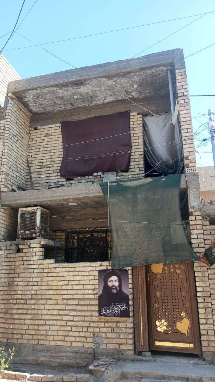 سلام عليكم بيت للبيع 50 متر طابيقين طابق ثاني هيكل عنوان بغداد خطيب الزراعي قرب مولده بيضاء لاسفسار اكثر ***********
