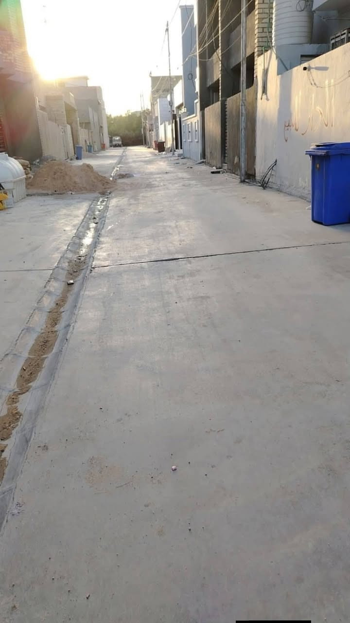 السلام عليكم توجد لدينا زراعي سند 25 خلف كليه السلام خدمات كامله ماء كهرباء مجاري تبليط منطقة سكنية سند 25 توجد من 50 متر مربع إلى 100 متر مربع اي استفسار اتصل أو وتساب ‏‪***********
