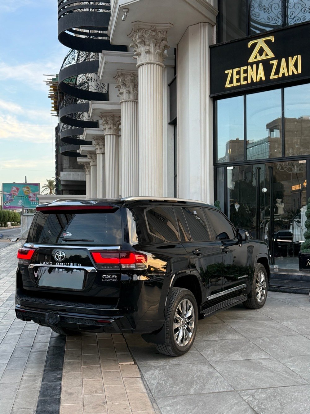 لاندكروز GXR • موديل ٢٠٢٤ • رقم بغداد
