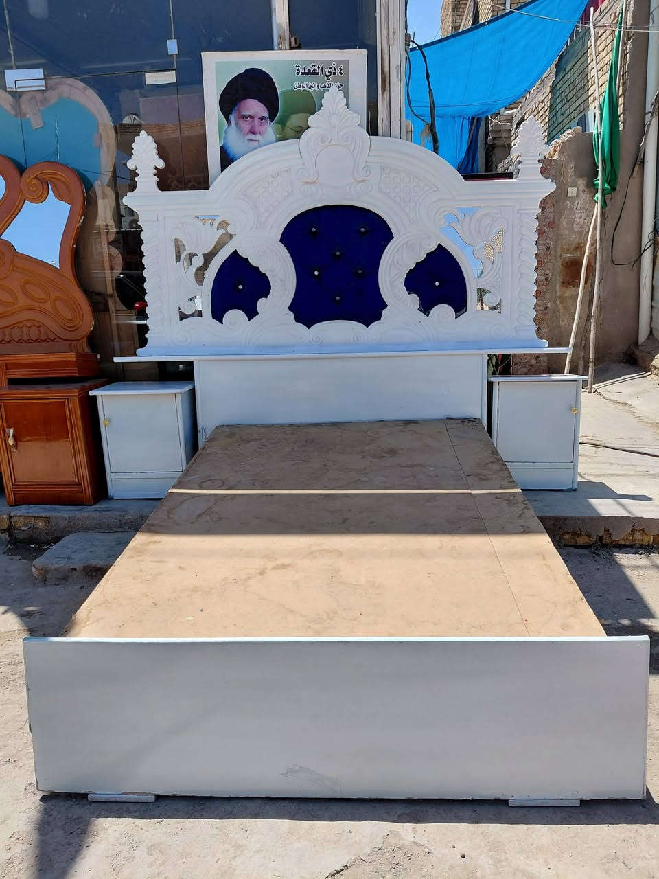 جرابي نفرين كامله وحده صاج وحده لون ابيض عنوانهم كوت حي الجهاد شارع النجارين نجارة ومعرض الحجامي الاتصال او مراسلة الصفحه سعرهم ١١٥ وبيهن مجال ***********
