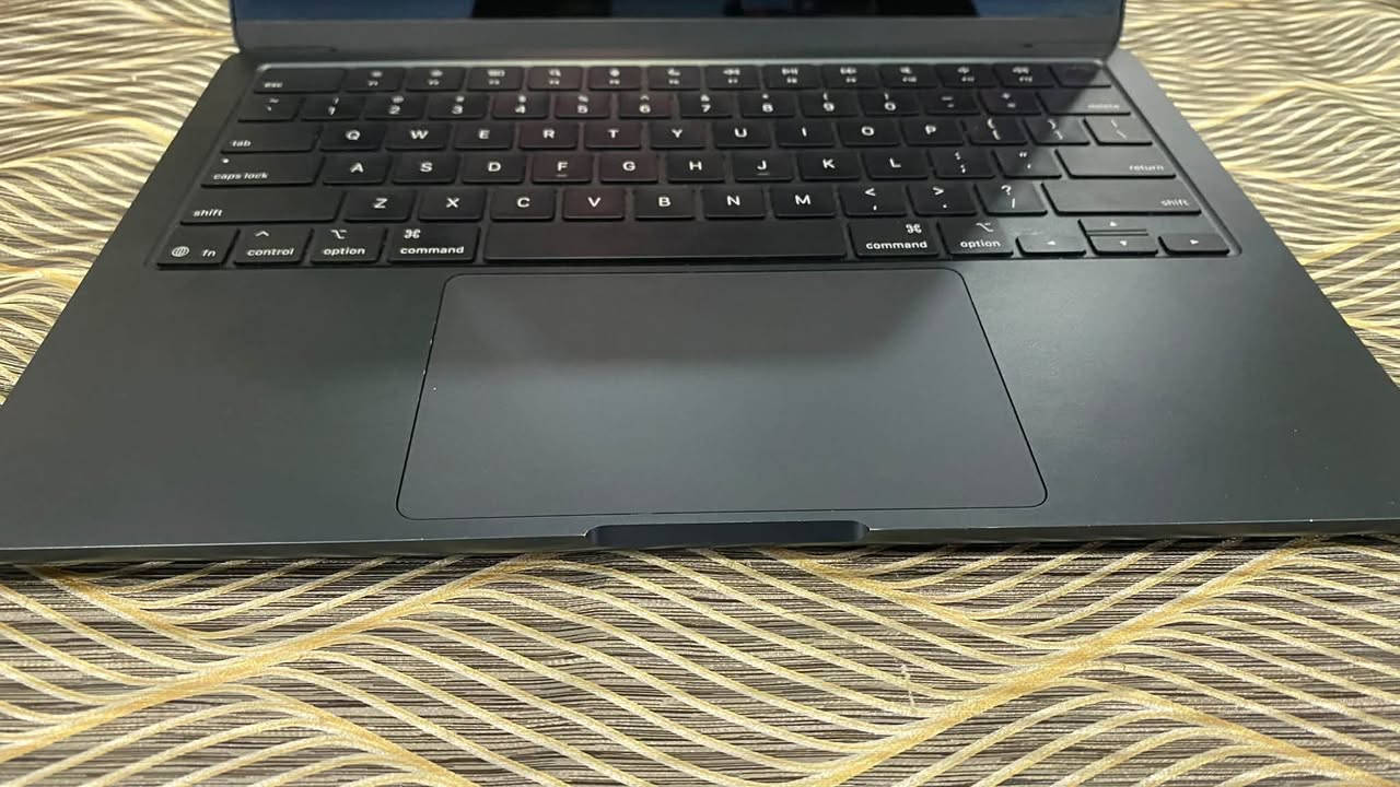 Mac M4 ram256
جيل2025

مستخدم سنا تقريبن 

البتوب شاشتا نضيفا 

بس اليطار ألي يم الجات باد شويا مشخط

سعره 1250 الف قفل 

رقم التواصل *********** وتساب فقط 

عنواني كربلاء البوبيات
