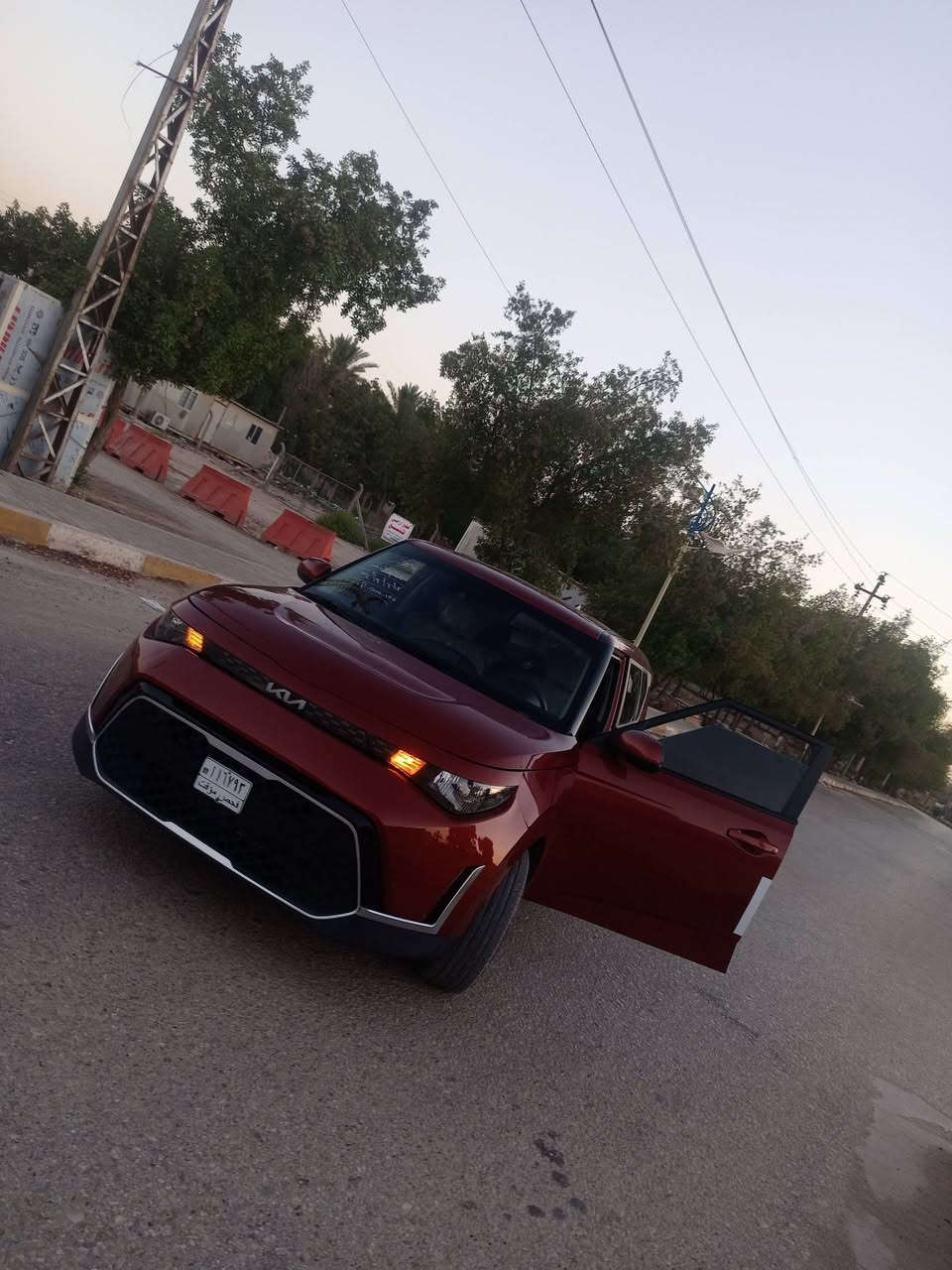 سلام عليكم صول موديل 23 للبيع حادث جاملغ صبغ وجاملغ بادر وربع باب بارد صور حادث موجودات موصفات دادار امامي تحديد مسار توقف ذاتي سياقه ذاتيه مانع انزلاق شاشه كبيره كامره دواره رقم فحص موقت مكان حله *********** سعر 115
