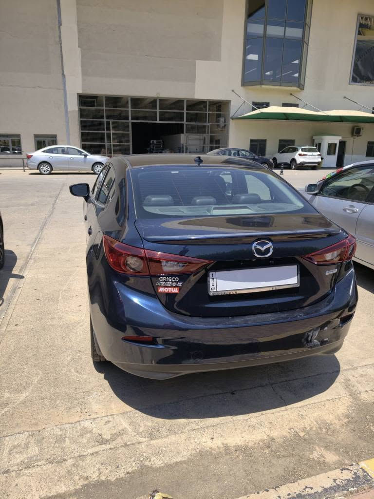 Mazda 3 2017 skyactive 
 ٤ بستۆن مەکینە ٢.٠ بێ تۆربۆ
 کوشن کارەبا، کوشن گەرم، بەصمەیە،ڕاداری پێش و دوا و ئاوێنە، تەبریدی دەبڵ زۆن، شاشەیە،گێڕ ئۆتۆماتیک و عادی و دوگمەی سپۆڕت، لایت ئەڵقەیە، مواسەفاتی تریشی هەیە 
 چەمەلەخ و شان لەگەڵ پەڵەیەک سەقفی بۆیاخە  
147,000 km ڕۆشتوە
بە عام سەیارەکە جوانە و هەموو مەسرەفیشی بۆ کراوە ڕۆن و هایدرۆلیکی تازە گۆڕاوە تایەی تازەیە
سەنەوی تا 2029 تازەیە تەحویل و بەناوکردن و غەرامە بە شەرت
95$  معمامەلە
سلێمانی 
***********
موشتەری تەلەفون بکە بە نامە معامەلە ناکرێ السليمانية, العراق
