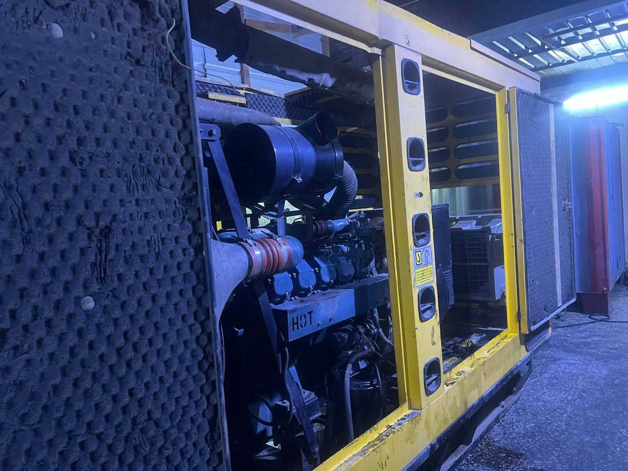 موقع للبيع بغداد البلديات المعسكر
حمل 1000 قابل للزيادة 
بي مكينة دايو 10 كاتم 
حصة مقدمين عليها 
الارض ايجار 
***********
