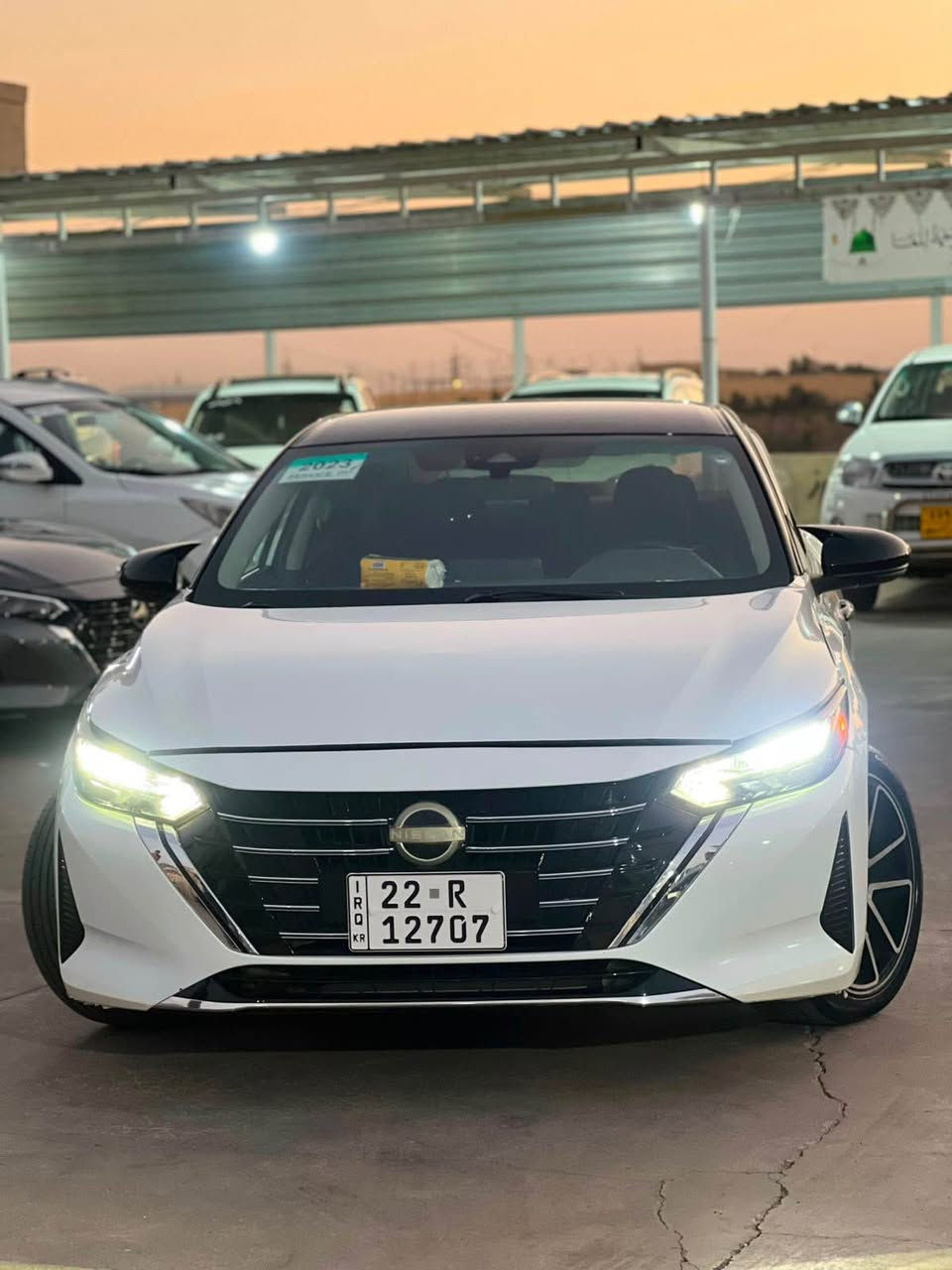Nissan sentra 2023 SR 
 سبوخ بولند جملغ بشتي بي داخلي
گئر مكينه شه رت  
فحم رادار  شرط
تحويل وكاله شه رت 
جار تل جديد 
رقم سنوي جديد
*********** اكر, نينوى

