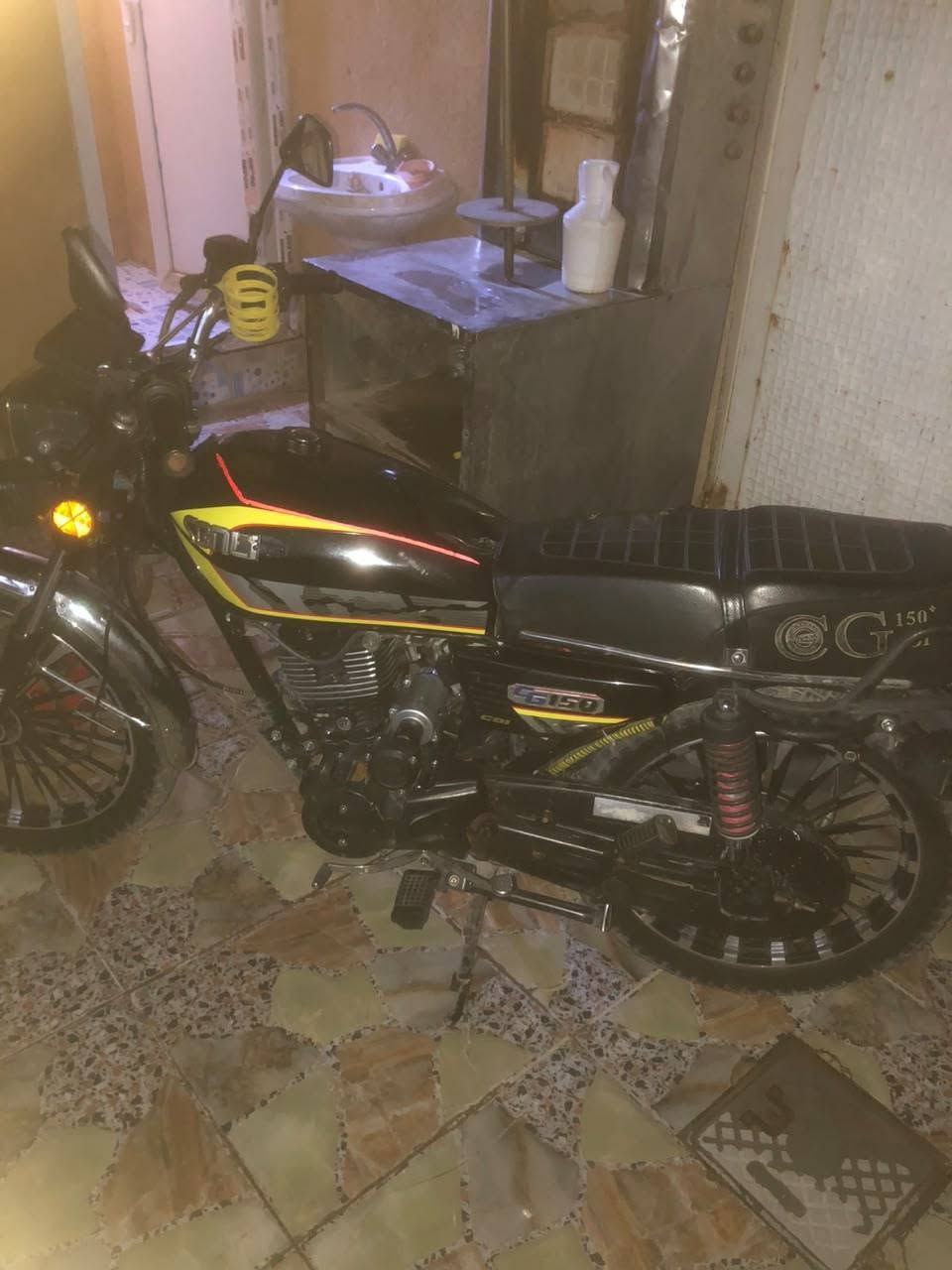 دراجه للبيع موديل 24 سعر 650 وبيها مجال عنواني ديالى الخالص
رقم الهاتف***********
