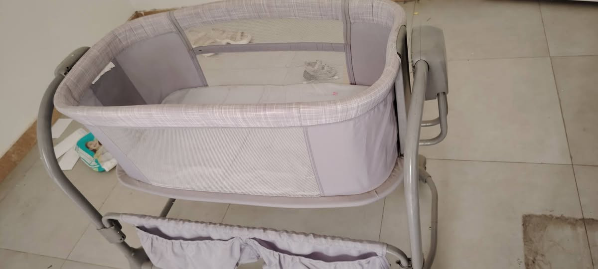 سرير اطفال • كهربائي • حي الجهاد