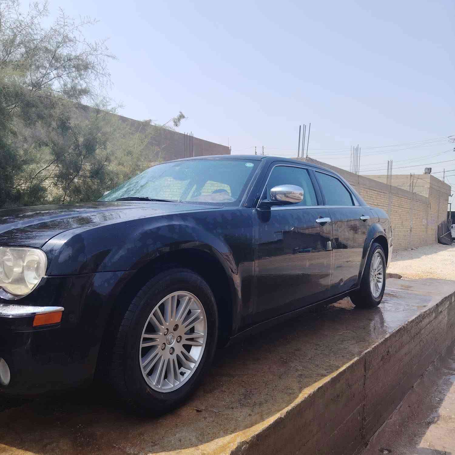 سلام عليكم 
للبيع جارجر 
موديل 2009/ اصل
رقم اربيل نكليزي
لون اسود
مكينه 3500 لا تبخير ولا تنقيص
كير عصه 
حداديه امامي خلفي 
تخم تاير
كامره خلفيه. 
شاشه كبيره 
سياره مالكه يمي  جيراني
مكاني بابل سعر 115 وبيه مجال 
رقم موبايل 

1_ـــ***********
2--,***********
