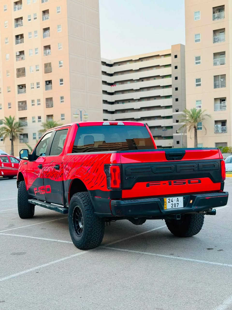 السلامُ عليكم
فورد F150 موديل 2018 
محرك 6 سلندر 3300 بدون تيربو تنفس طبيعي 
باب طويل بدي قصير المرغوب 
كير تعليك ثلاجة بدي كت رابتر بالكامل 
سنوية لغاية 6/ 2029 بأسمي 
ضرر باب خلف السائق بجم كبس 
كير محرك صدر كفالة عامة 
تخم تاير جديد 
رقم دهوك مميز 
السعر 225 ورقة 
بغداد ***********
