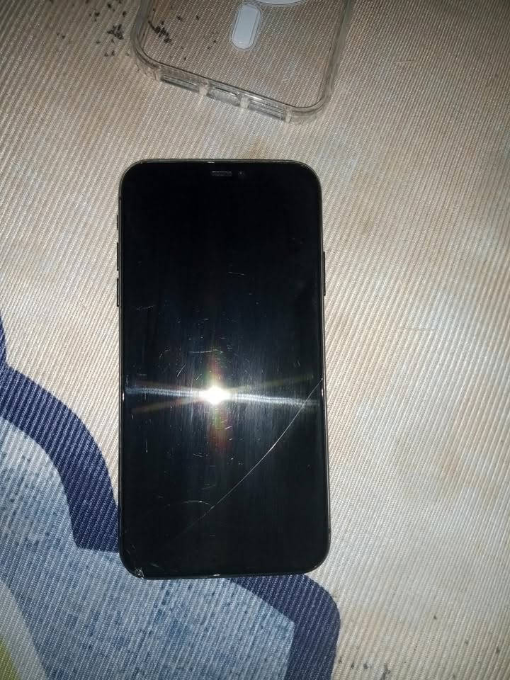 للبيع iPhone 11 128GB 📱
الجهاز نظيف ومرتب، ألوانه فول والشاشة والبطارية مبدلات بقطع زينة.فيس ايدي مايشتغل
الجهاز ما يصرف شحن.

السعر: 180 ألف قابل للتفاوض للجادين.
للاستفسار راسلني واتساب
***********
